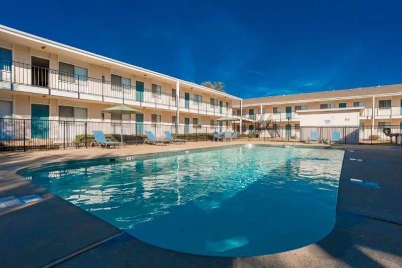 Acacia Apartments