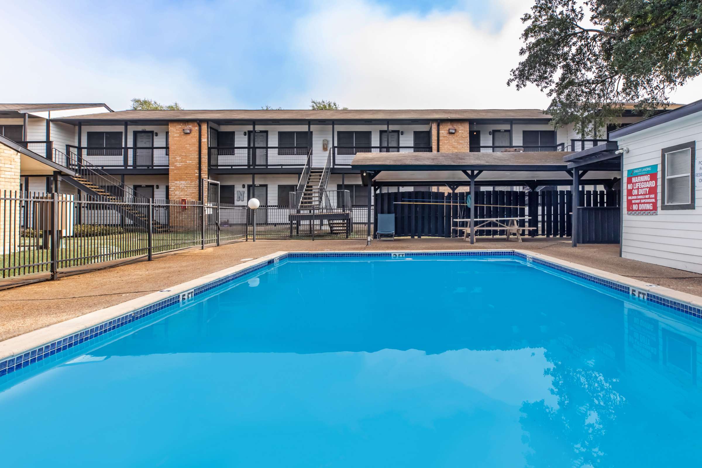 Eagle's Landing Apartments