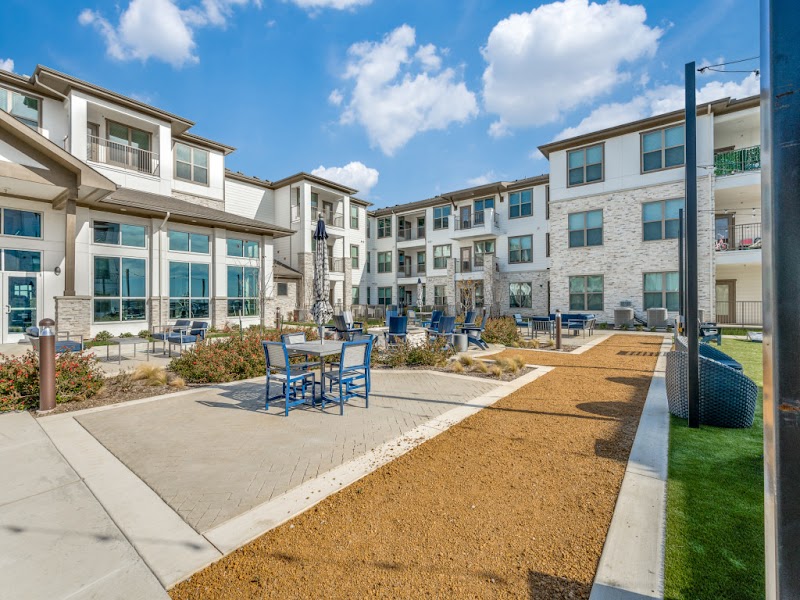 Grand at Saginaw Apartments