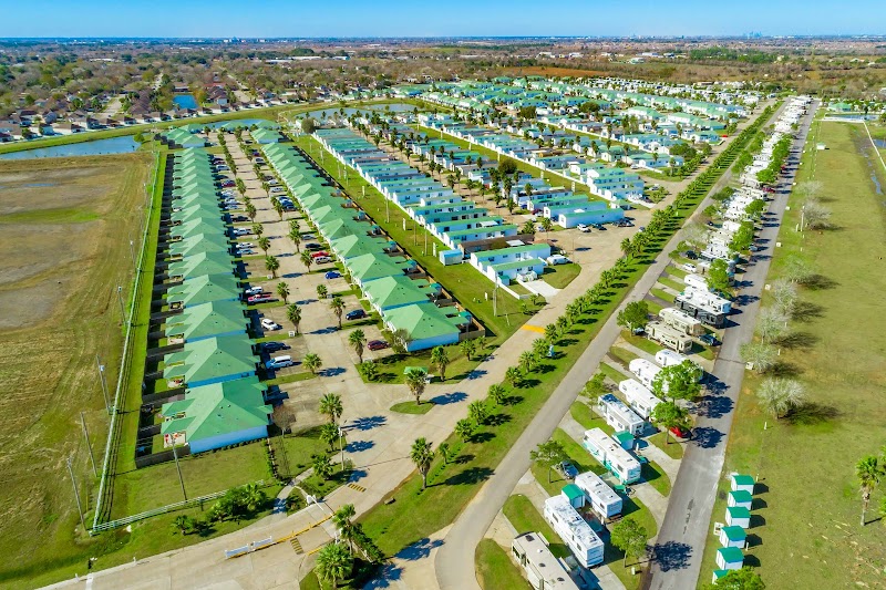 Green Caye Village
