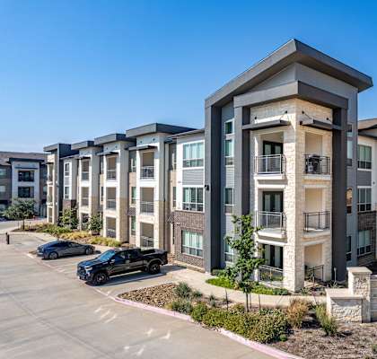 Hunters Creek Apartments