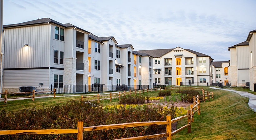 Landing Furnished Apartments at The Flats at Shadow Glen