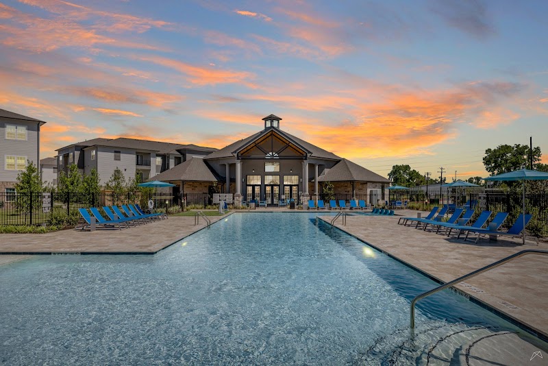 Landmark at Ninety Nine Apartments