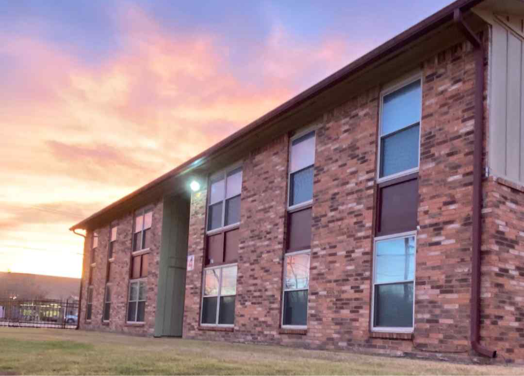 Walnut Manor Apartments