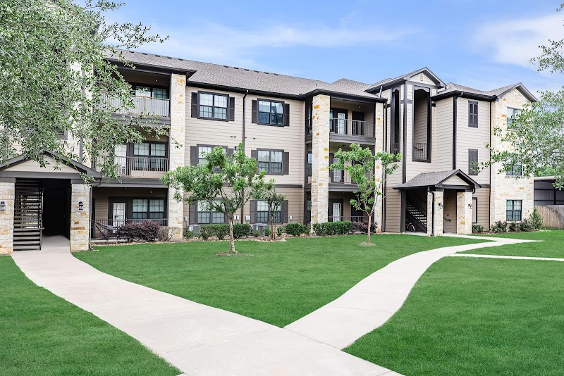 Willow Creek Apartments