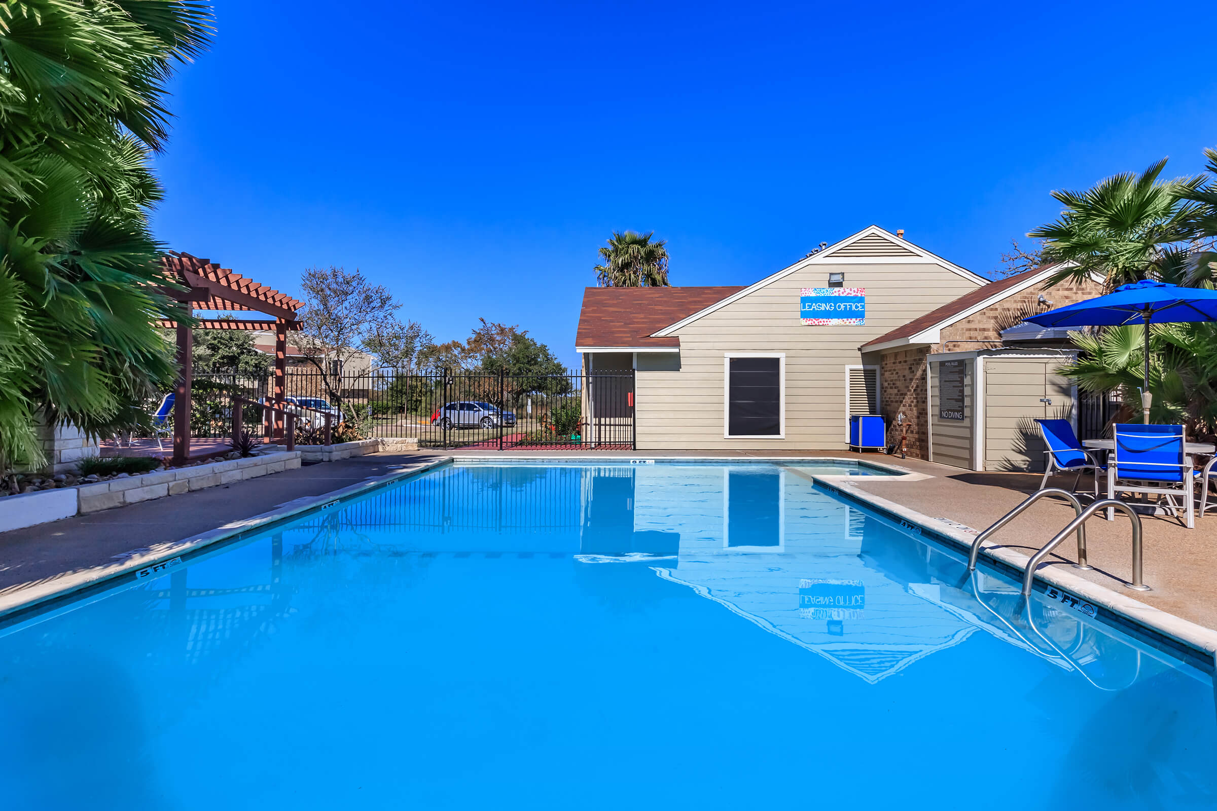 Wood Trail-Bryan Apartments